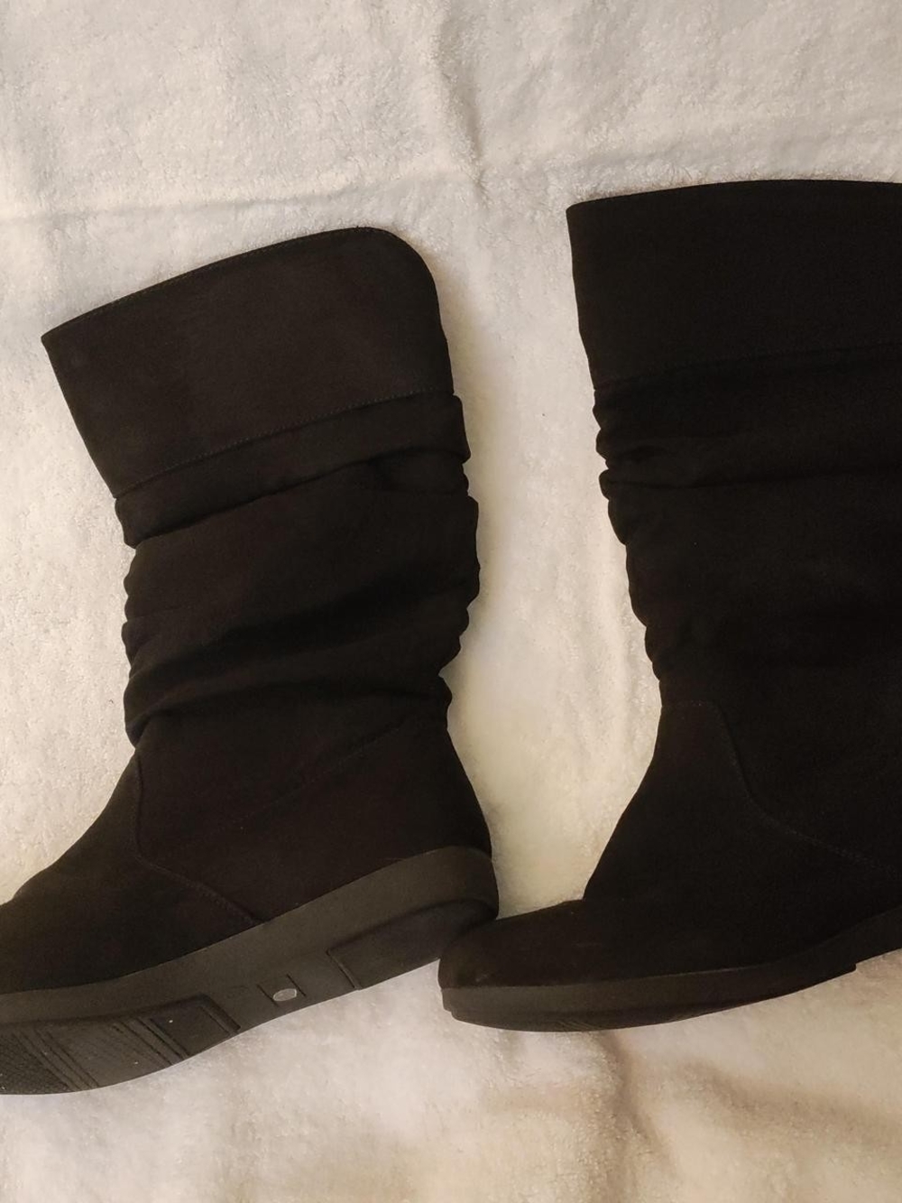 Vepose Black Slouch Mid-Calf Heeled Boots